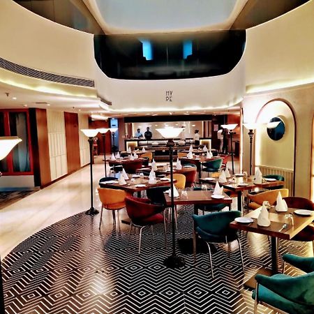 Hyphen Business Hotel ノイダ エクステリア 写真