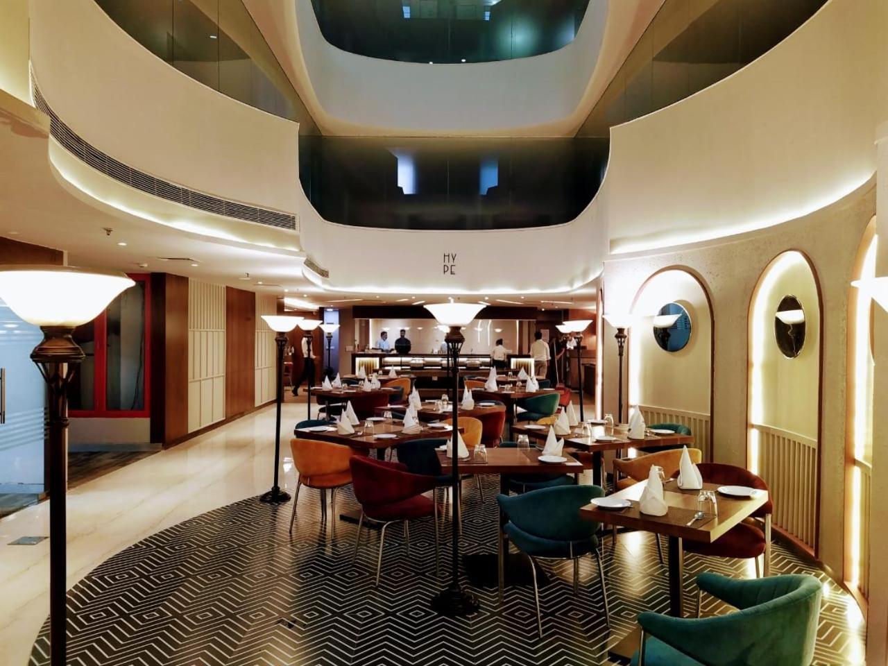 Hyphen Business Hotel ノイダ エクステリア 写真