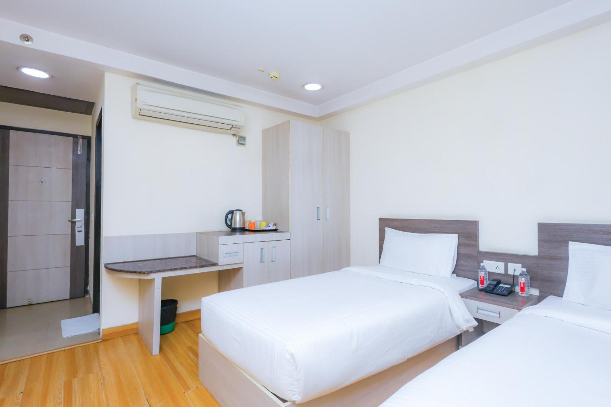 Hyphen Business Hotel ノイダ エクステリア 写真