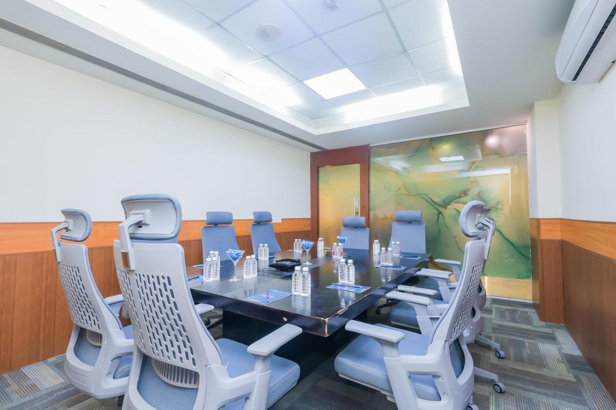 Hyphen Business Hotel ノイダ エクステリア 写真
