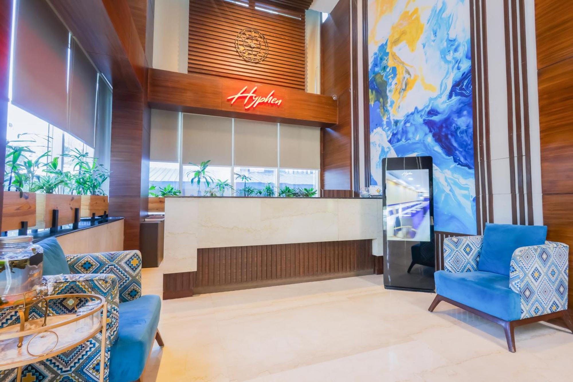 Hyphen Business Hotel ノイダ エクステリア 写真